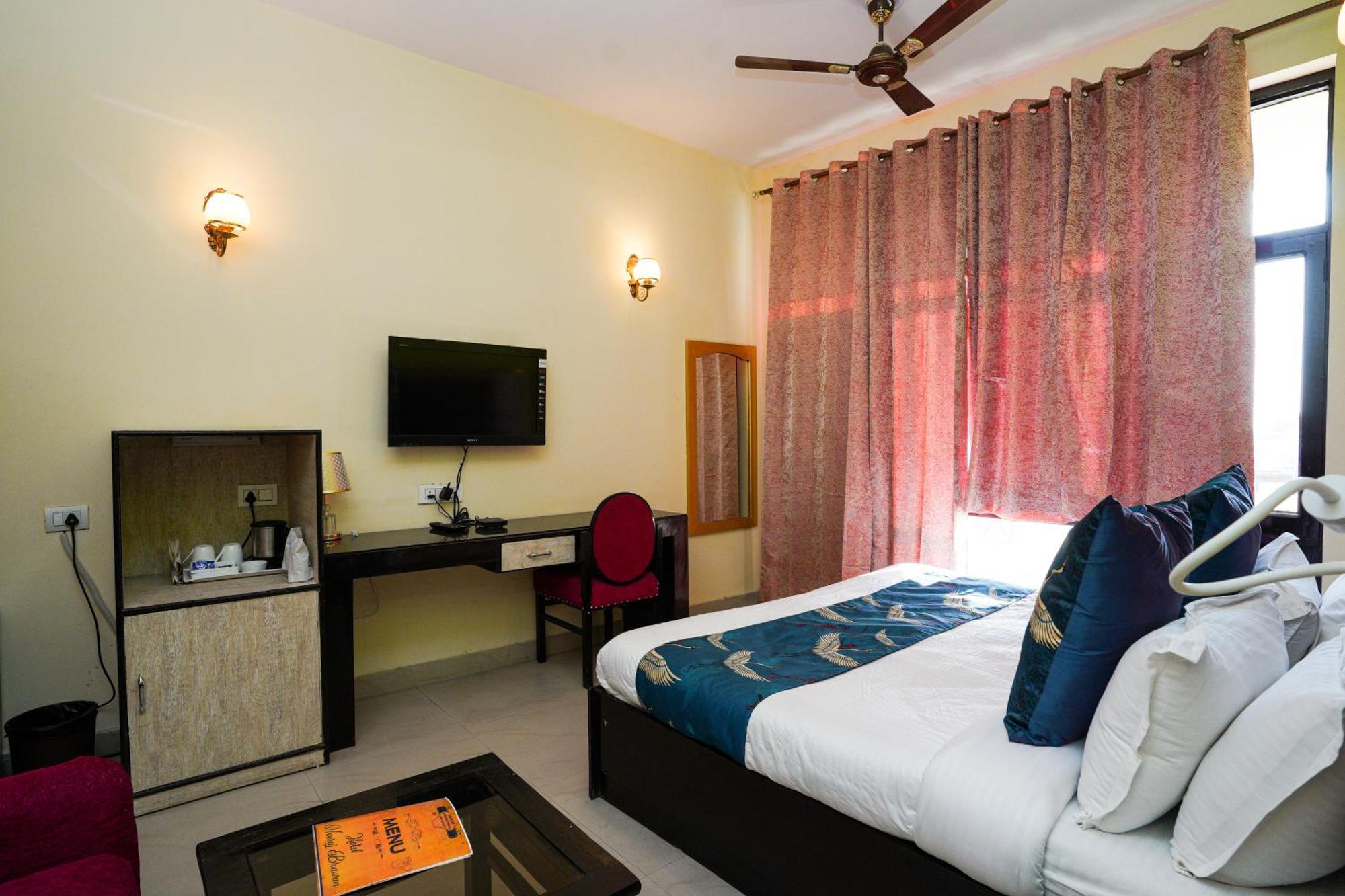 Hotel Neeraj Bhawan- Triveni Ghat Rishīkesh 외부 사진