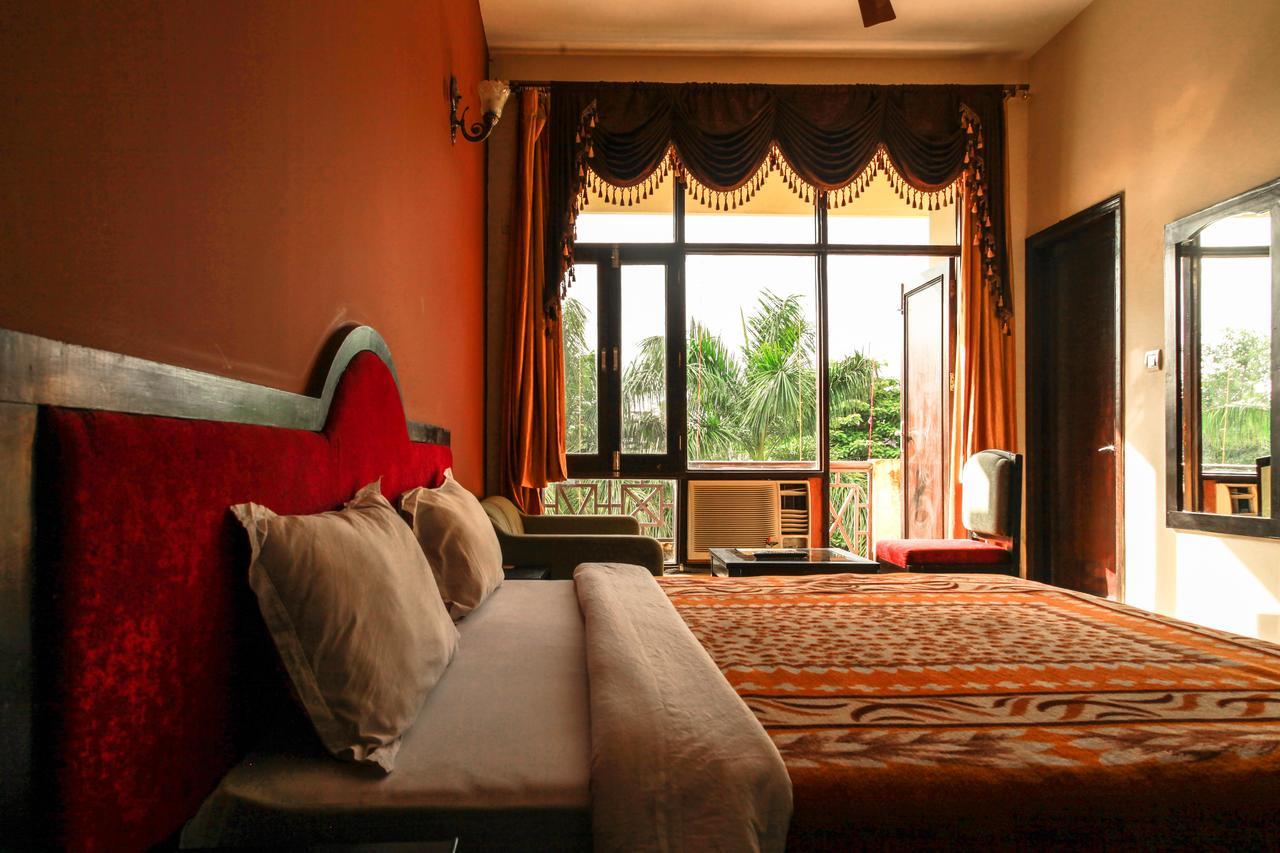 Hotel Neeraj Bhawan- Triveni Ghat Rishīkesh 외부 사진