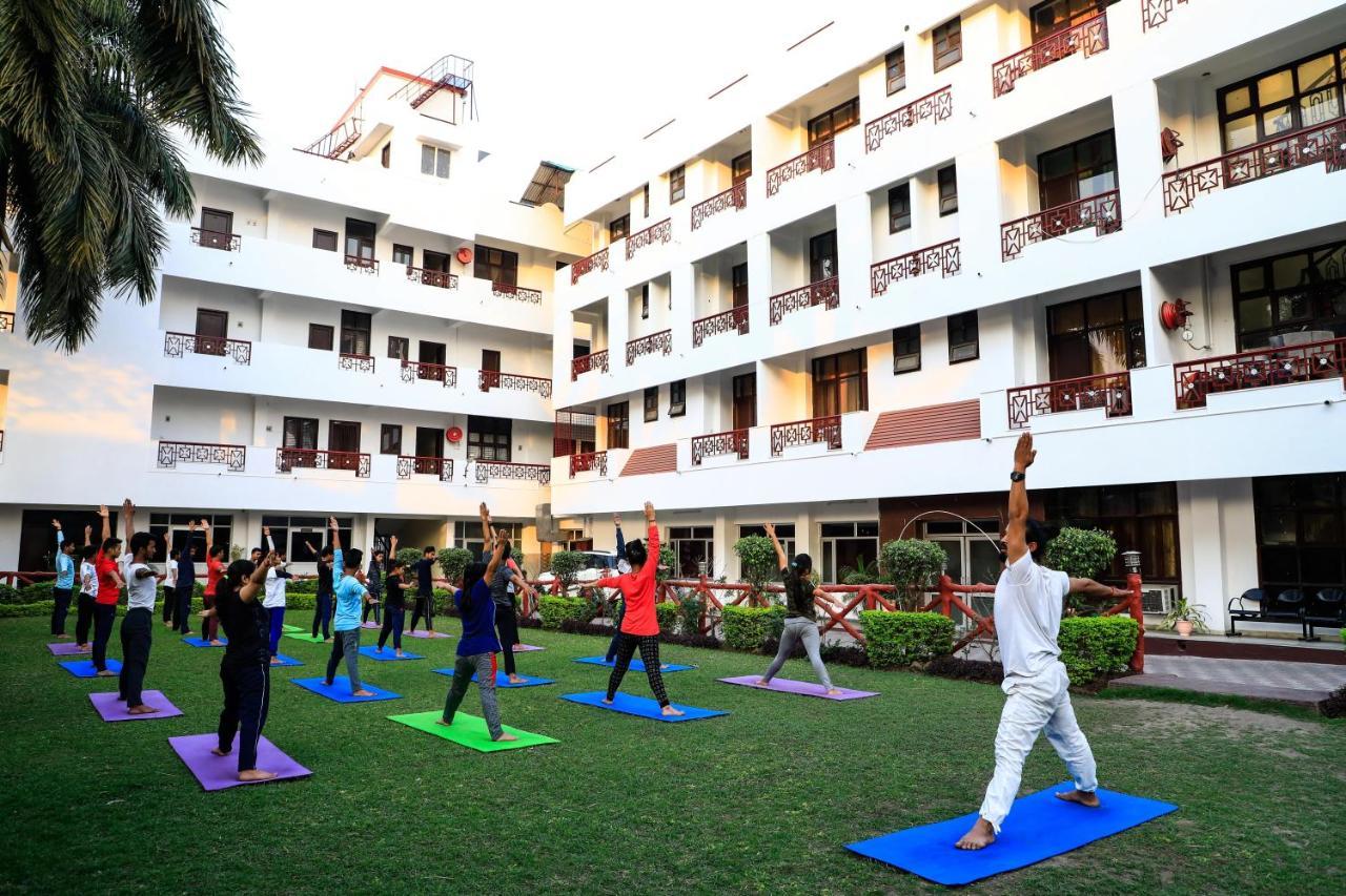 Hotel Neeraj Bhawan- Triveni Ghat Rishīkesh 외부 사진