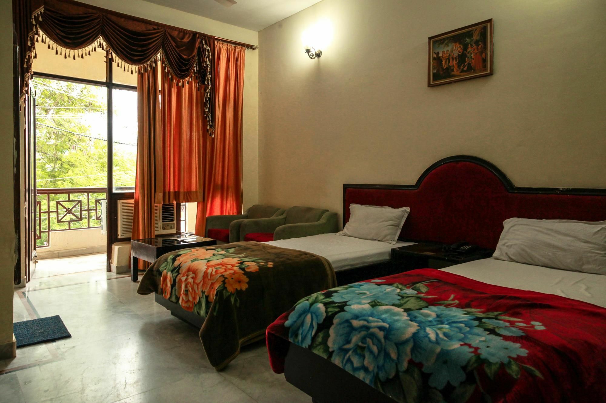 Hotel Neeraj Bhawan- Triveni Ghat Rishīkesh 외부 사진